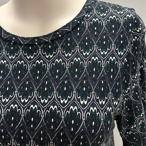 2/$20❤️- SHIRT | Women’s H&M shirt size medium - Picture 2 of 4